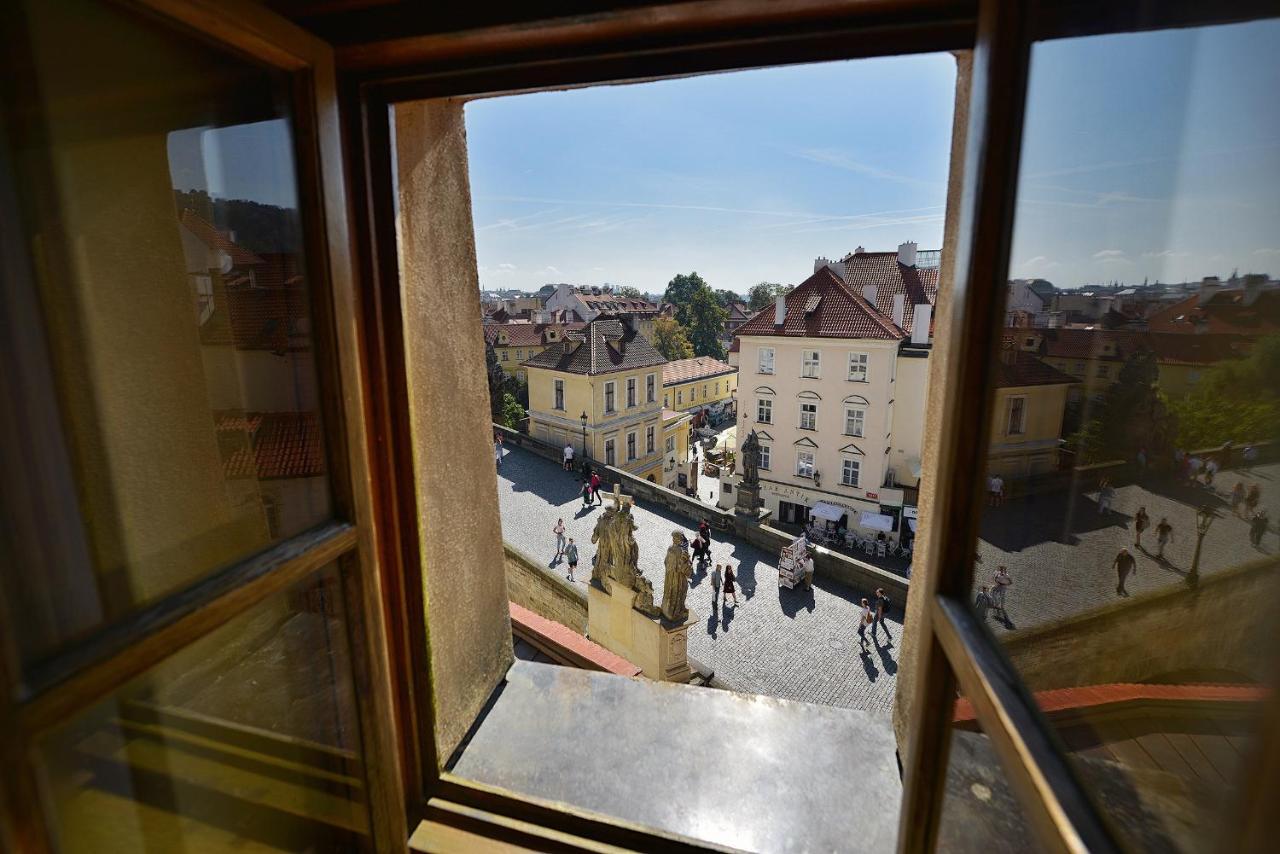 U 3 Pstrosu Hotel Prag