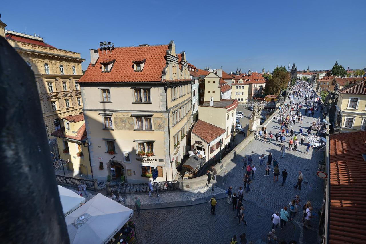 U 3 Pstrosu Hotel Prag